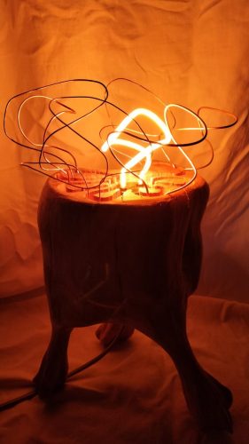 Échos.      En arbousier       120€